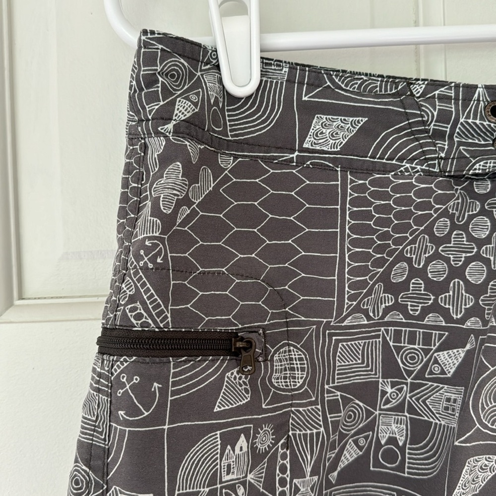 PATAGONIA board shorts size 32 grey white zippered pocket drawstring waist - Picture 3 of 6